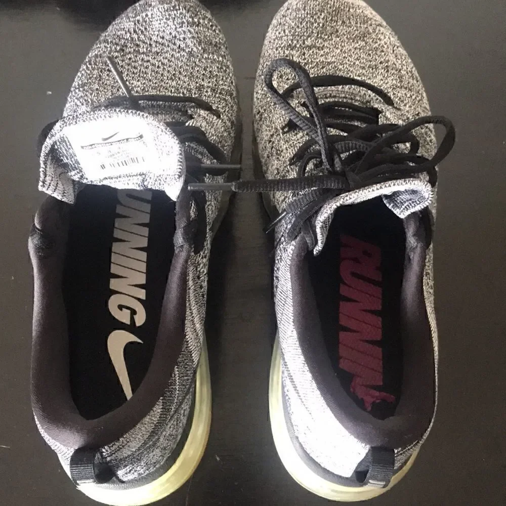 Nike Oreo fly knit max preowned running shoes